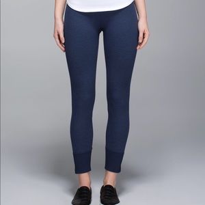 Lululemon Navy heathered Ebb to street pant